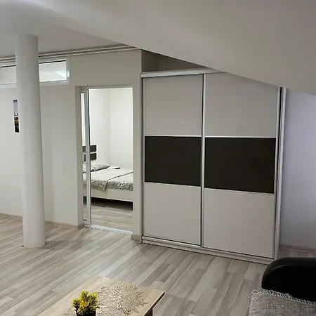 アパート Vrla Vladičin Han