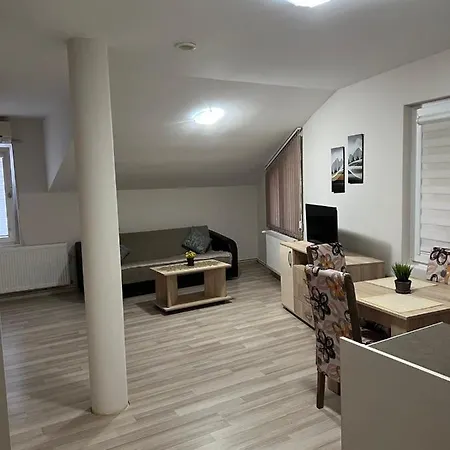 Vrla アパート Vladičin Han